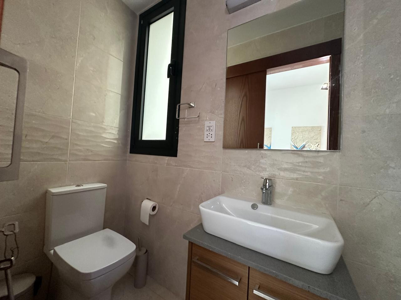 Mieszkanie 3 pokoi 107 m² w Limassol District, Cypr