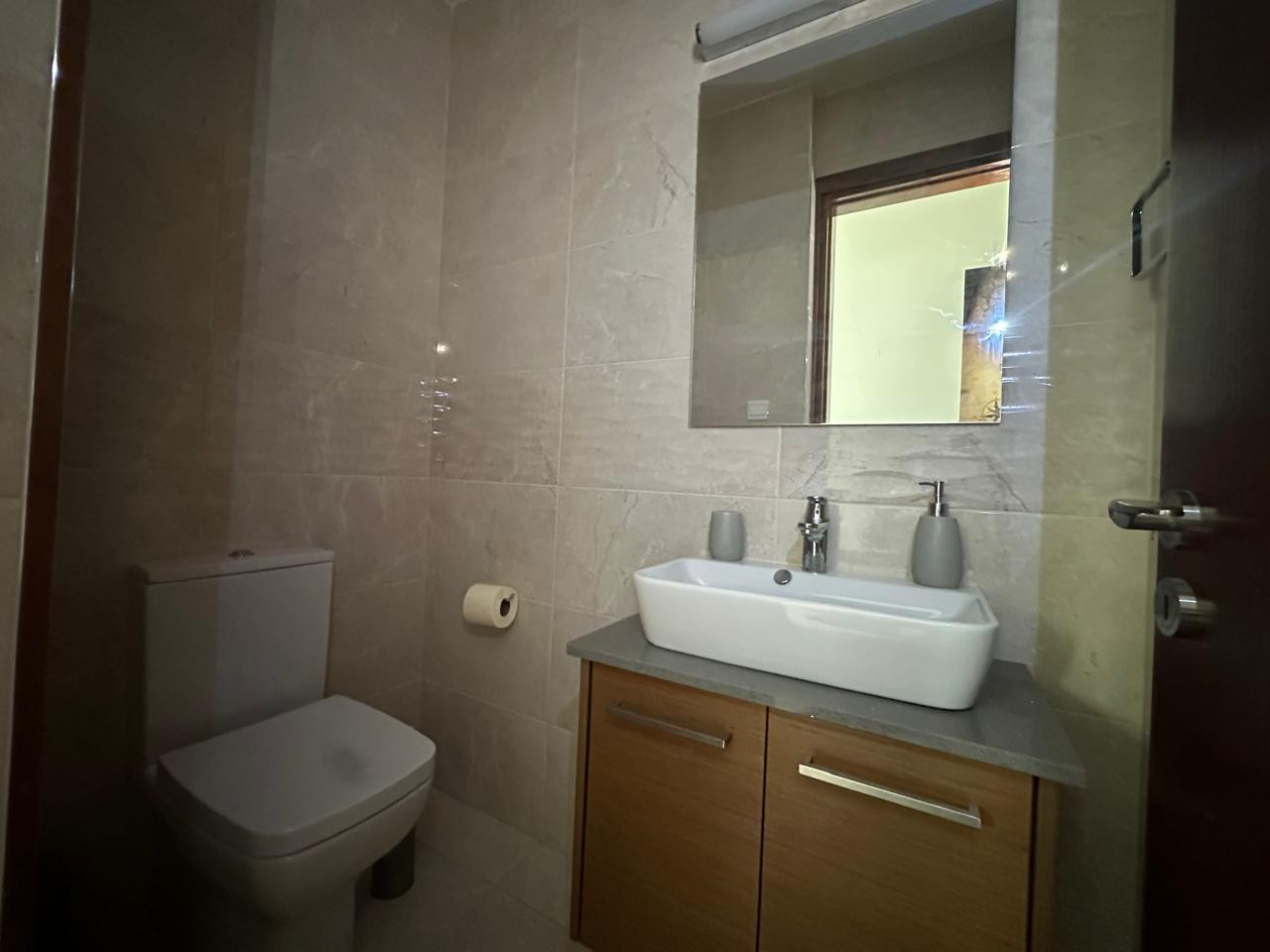 Mieszkanie 3 pokoi 107 m² w Limassol District, Cypr