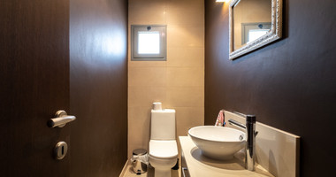 Stylish Two-Bedroom for Rent in the Heart of Limassol City Centre: Including Utilities and Common Expenses