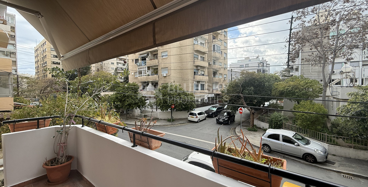 Modern Furnished Three Bedroom Apartment For Rent in Neapoli