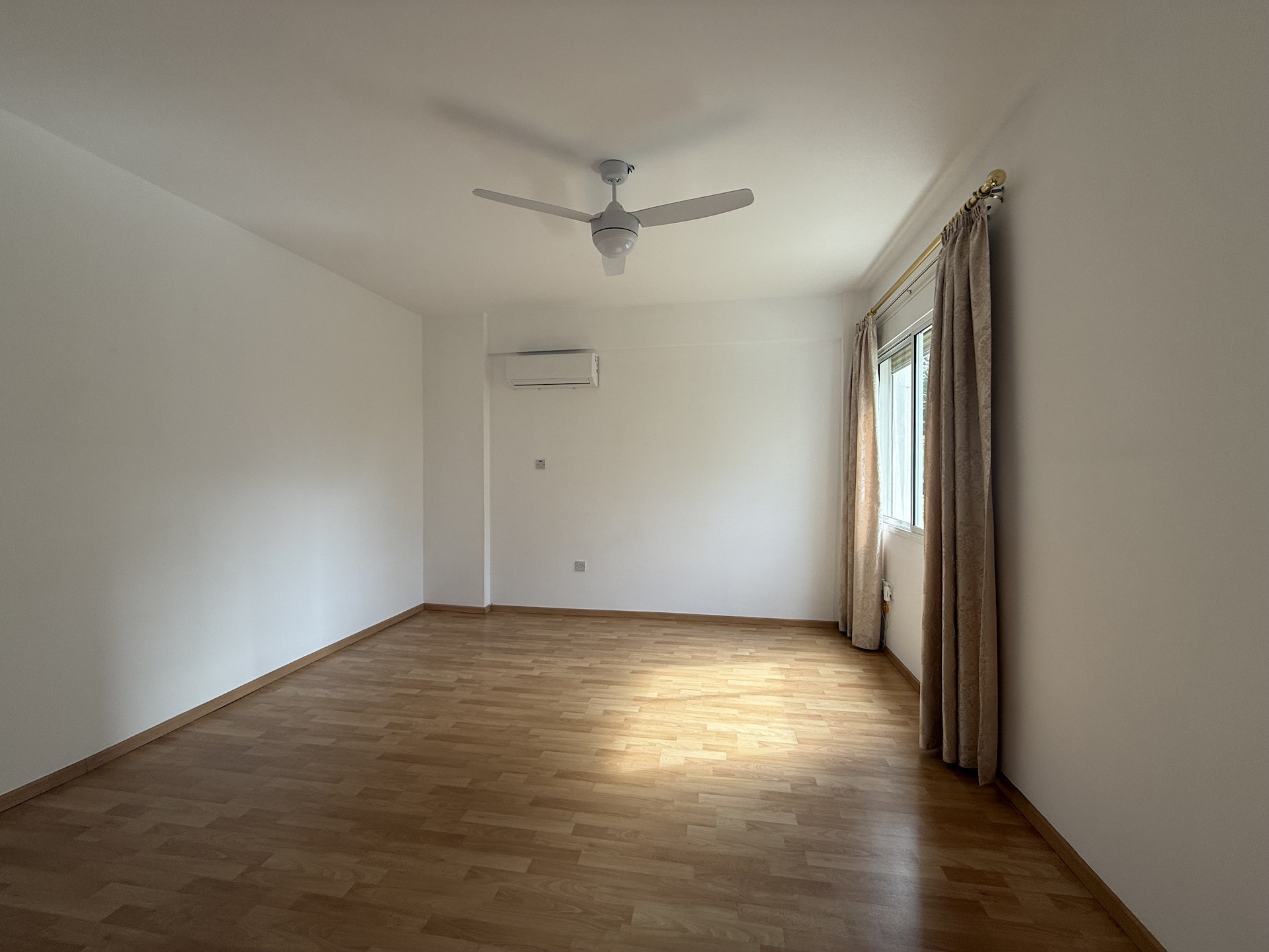 Mieszkanie 3 pokoi 105 m² w Limassol, Cypr