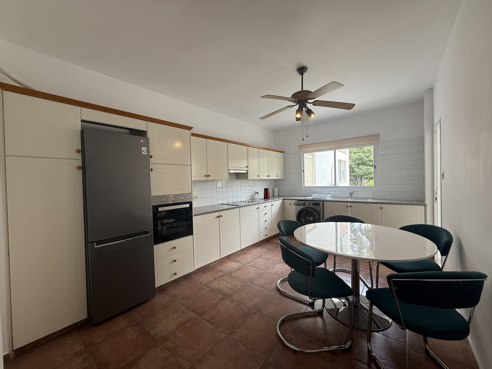 Mieszkanie 3 pokoi 105 m² w Limassol, Cypr