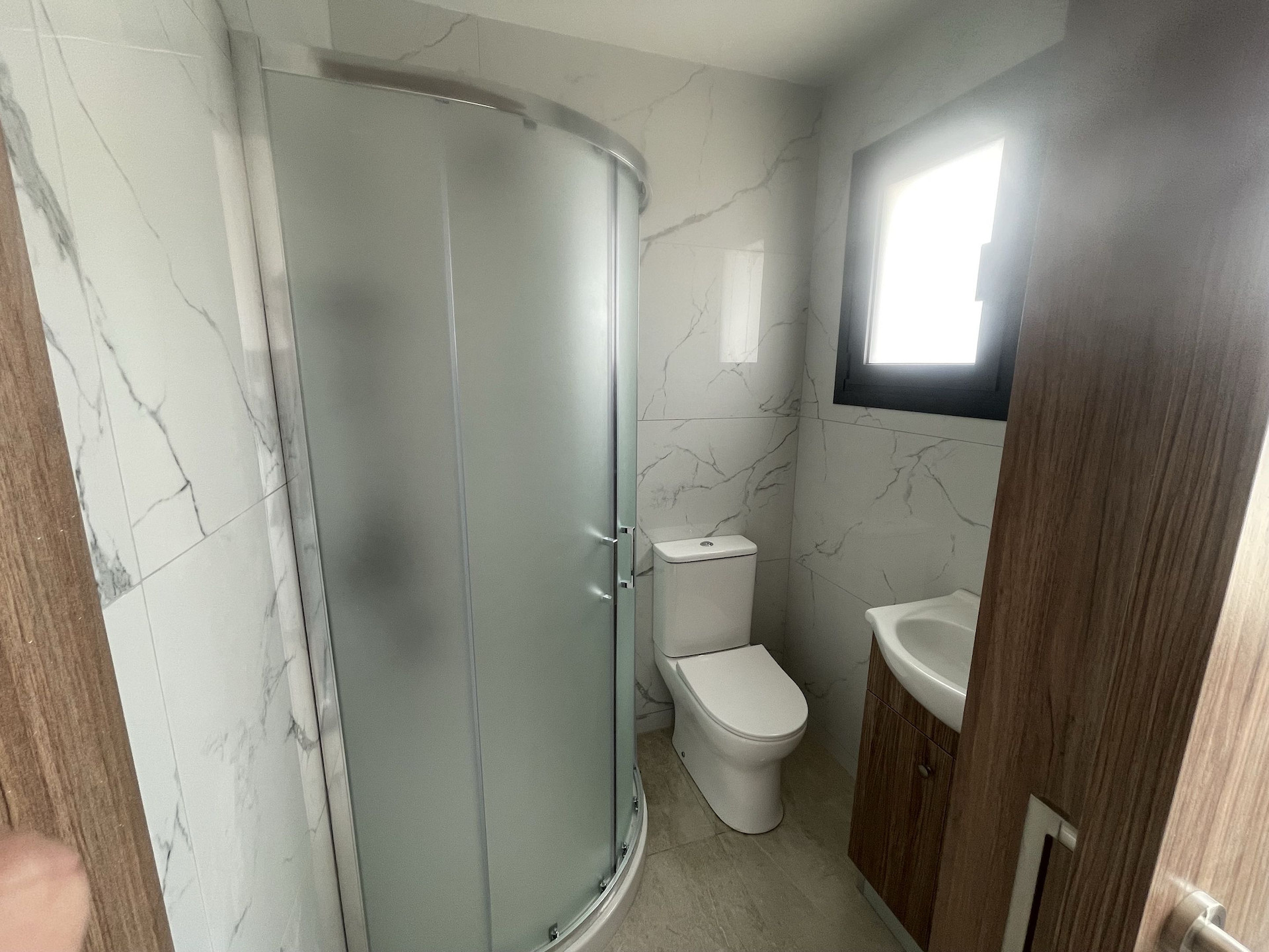 Mieszkanie 2 pokoi 70 m² w Empa, Cypr