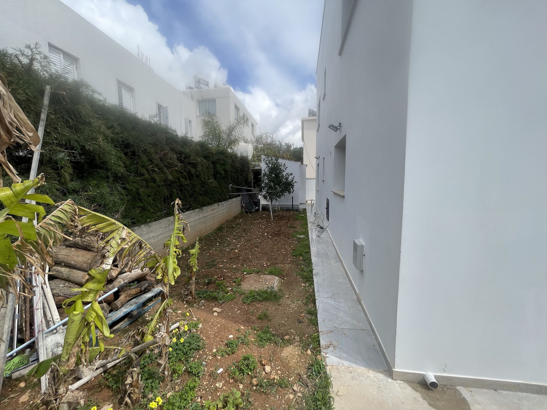 Mieszkanie 2 pokoi 70 m² w Empa, Cypr