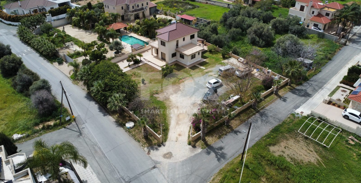 Detached House for Sale in Ypsonas: Big Plot with Partial Sea Views