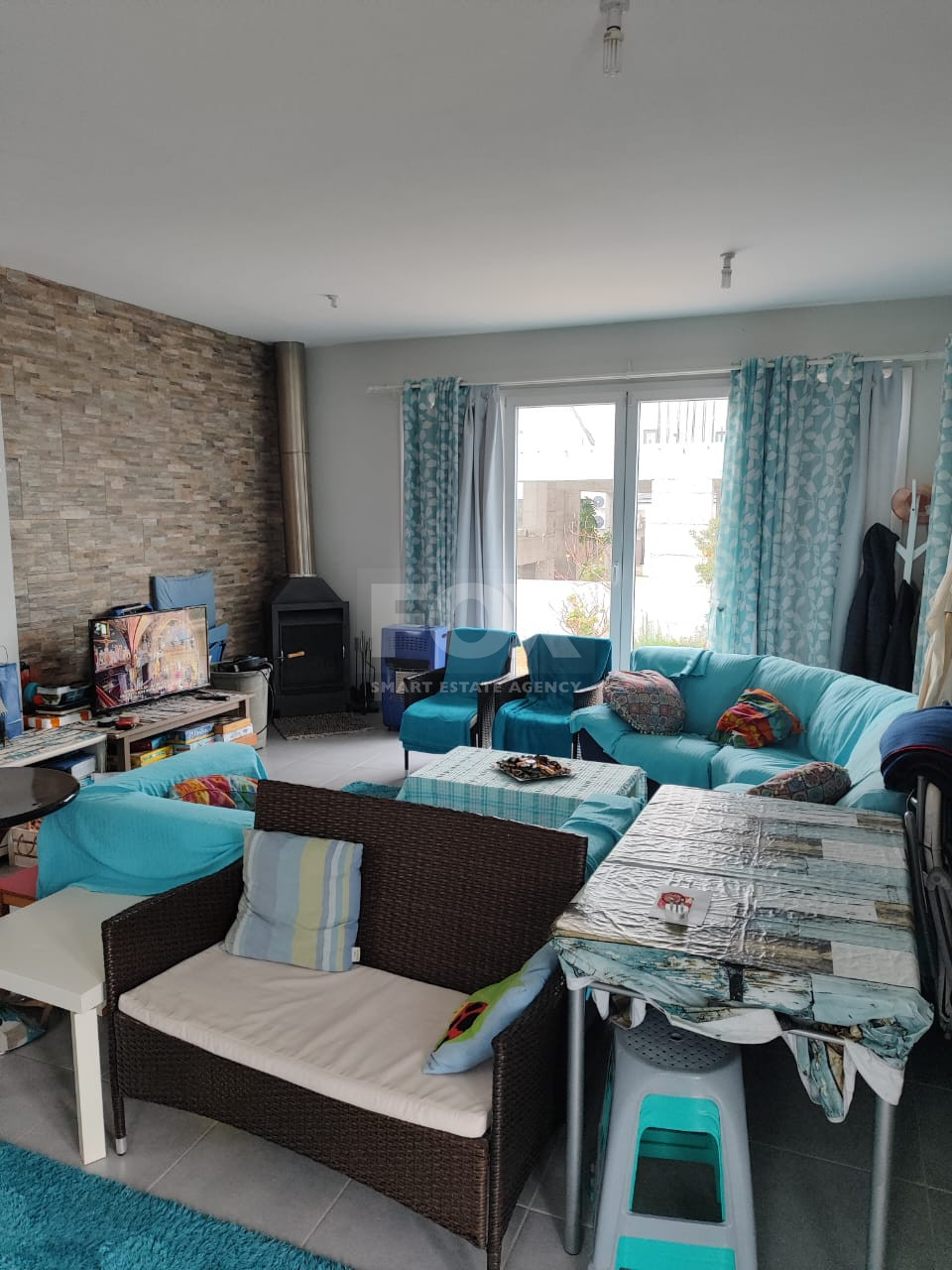 For rent , Modern Fully Furnished House with Three Bedrooms and Two bathrooms located in Acheleia, Paphos