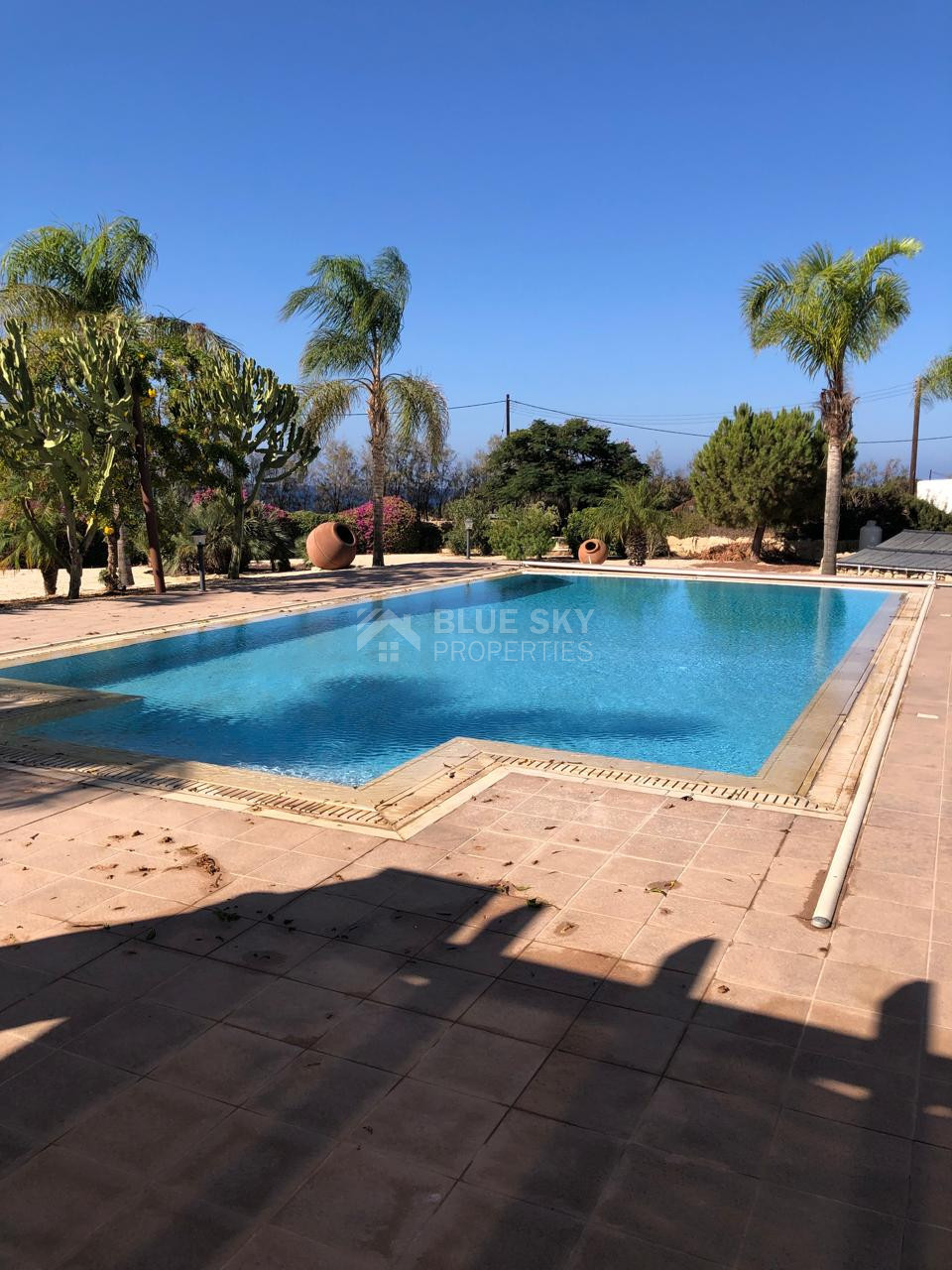 Luxurious Four Bedroom Seafront Villa – Unobstructed Views & Premium Living for Sale