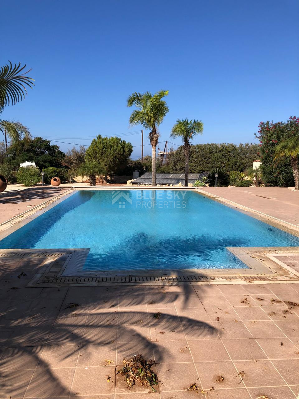 Luxurious Four Bedroom Seafront Villa – Unobstructed Views & Premium Living for Sale