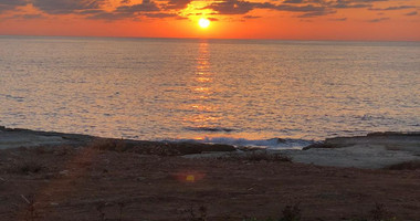 Luxurious Four Bedroom Seafront Villa – Unobstructed Views & Premium Living for Sale