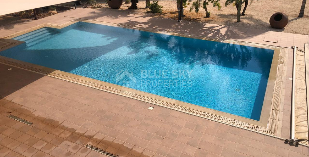 Luxurious Four Bedroom Seafront Villa – Unobstructed Views & Premium Living for Sale