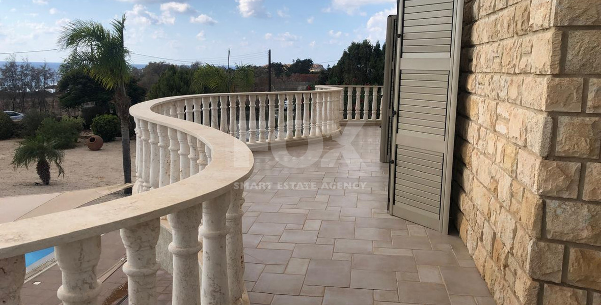 Luxurious Four Bedroom Seafront Villa – Unobstructed Views & Premium Living for Sale