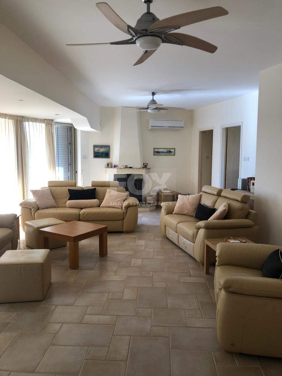 Luxurious Four Bedroom Seafront Villa – Unobstructed Views & Premium Living for Sale