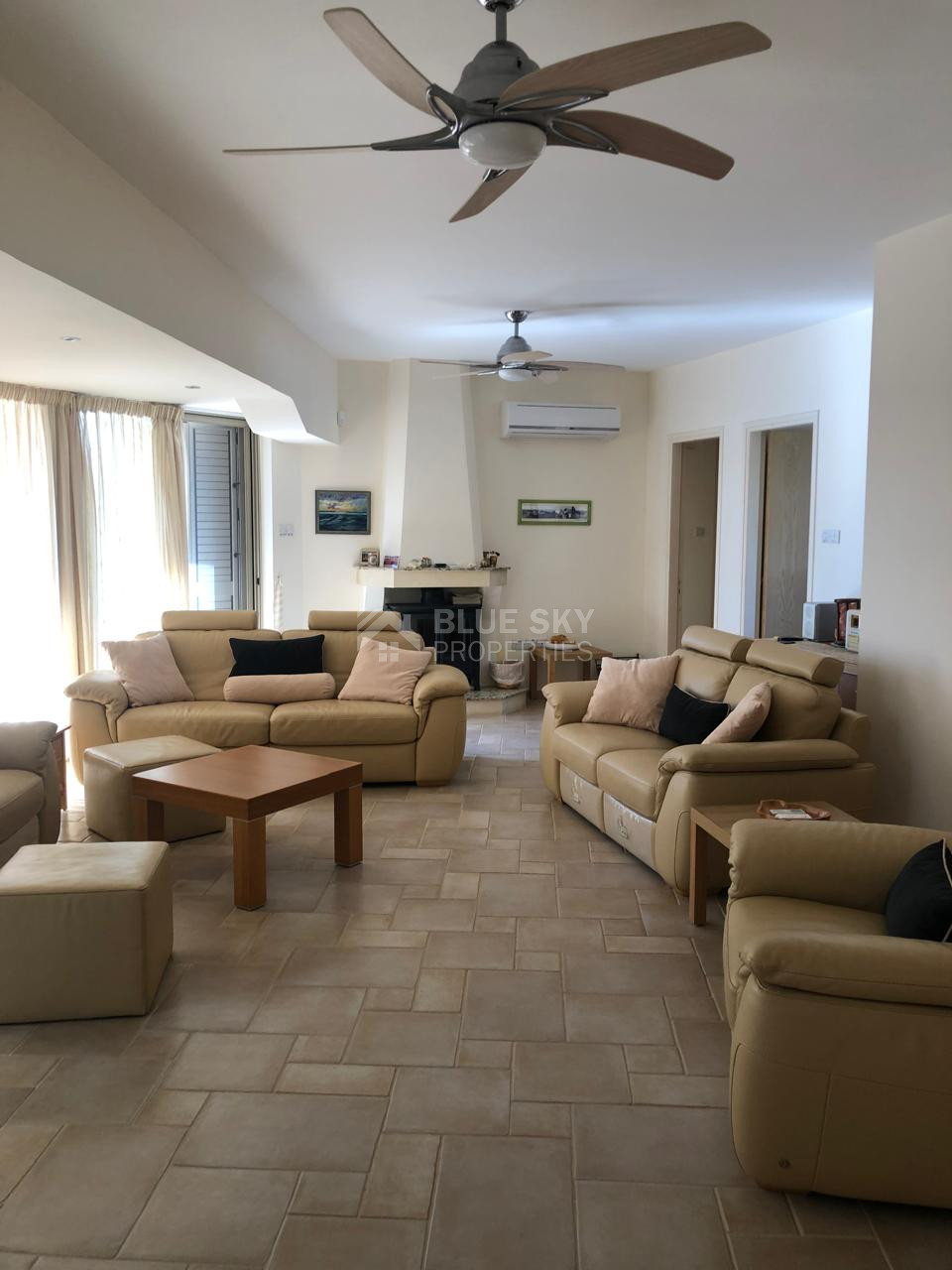 Luxurious Four Bedroom Seafront Villa – Unobstructed Views & Premium Living for Sale