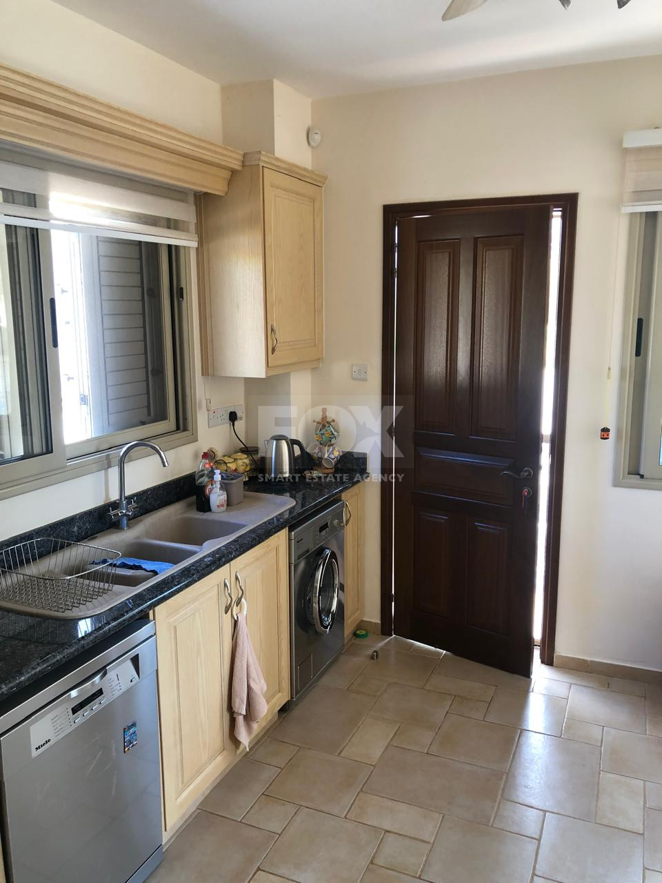 Luxurious Four Bedroom Seafront Villa – Unobstructed Views & Premium Living for Sale