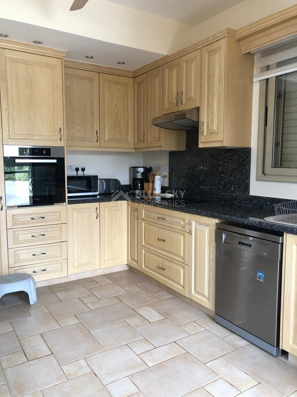 Luxurious Four Bedroom Seafront Villa – Unobstructed Views & Premium Living for Sale