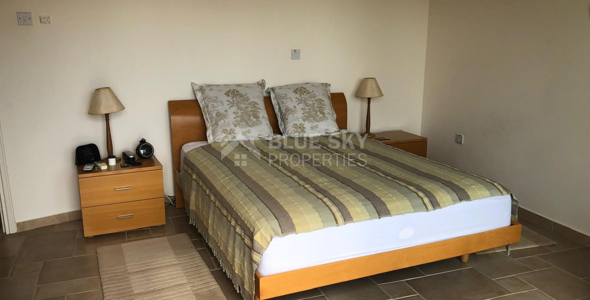 Luxurious Four Bedroom Seafront Villa – Unobstructed Views & Premium Living for Sale