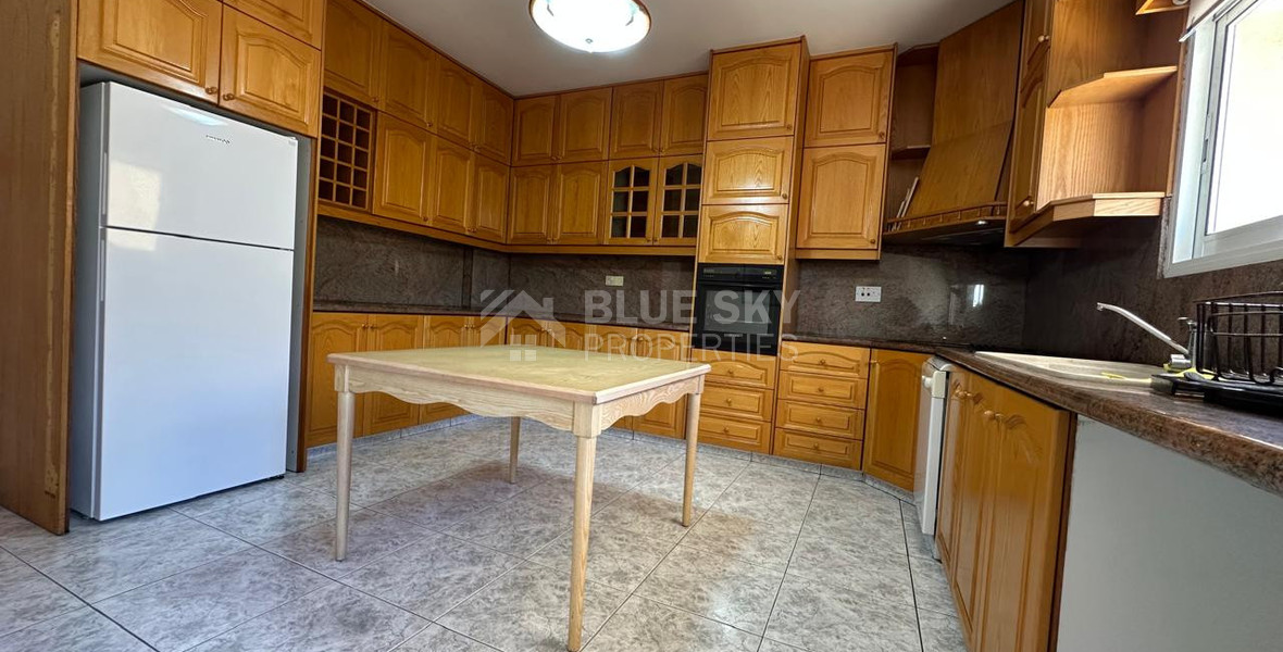 For Rent: Spacious Three-Bedroom Apartment in Tsireio, Limassol – Ideal Location & Comfort