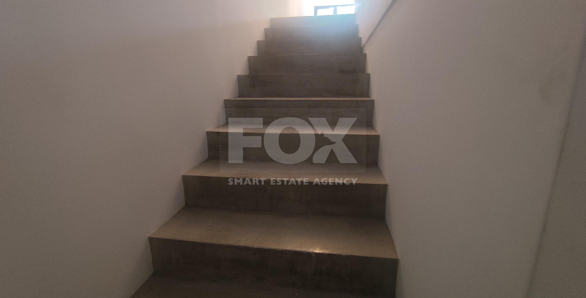 Prime 100 sq.m. Shop / Office for Rent in Tsiflikoudia