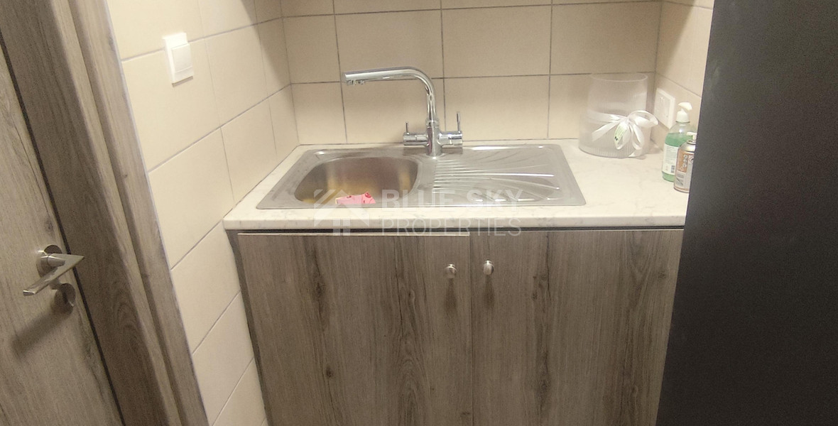 Prime 100 sq.m. Shop / Office for Rent in Tsiflikoudia