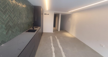 Prime 100 sq.m. Shop / Office for Rent in Tsiflikoudia