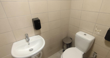 Prime 100 sq.m. Shop / Office for Rent in Tsiflikoudia