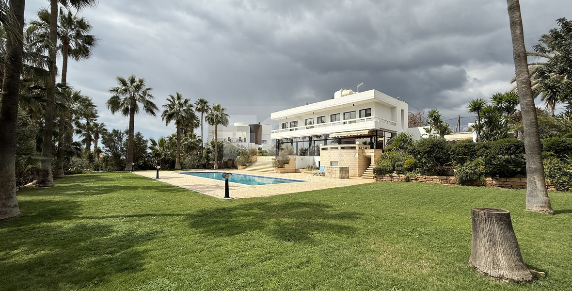 SALE: VILLA FOR SALE IN THE PRESTIGIOUS AREA OF GERMASOGIA OFFERING BEAUTIFUL SEA VIEWS WITH ELECTRIC DRIVE IN ENTRY.