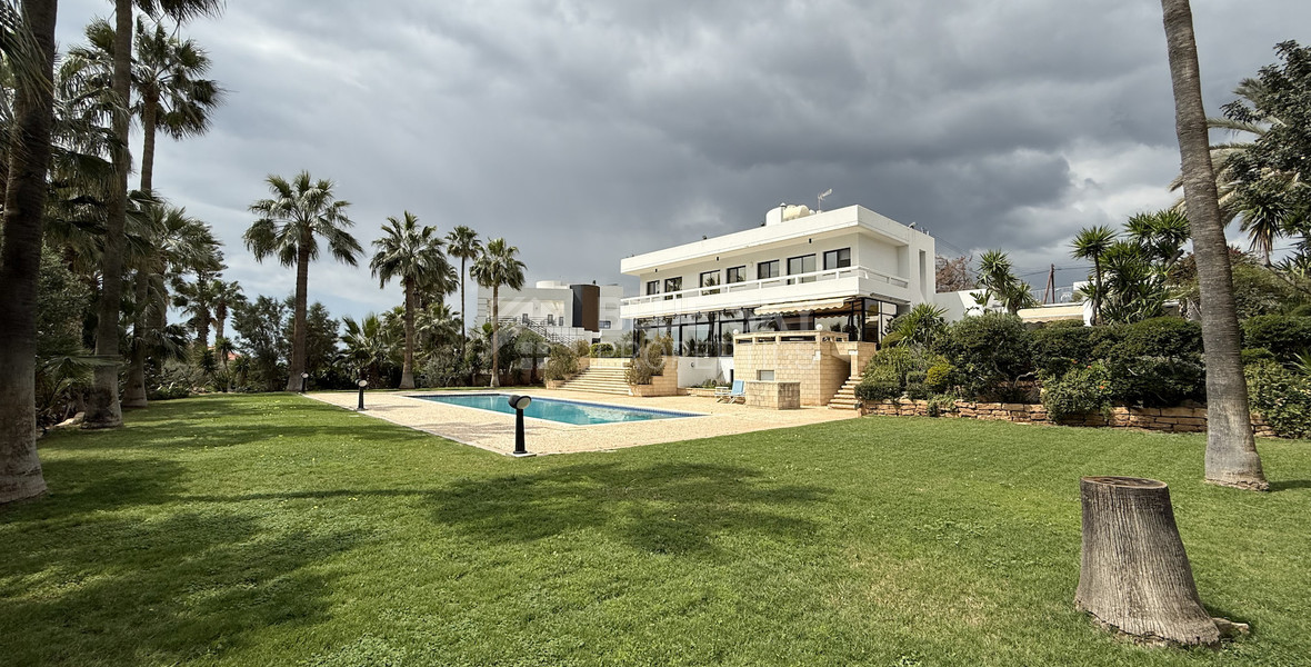 SALE: VILLA FOR SALE IN THE PRESTIGIOUS AREA OF GERMASOGIA OFFERING BEAUTIFUL SEA VIEWS WITH ELECTRIC DRIVE IN ENTRY.