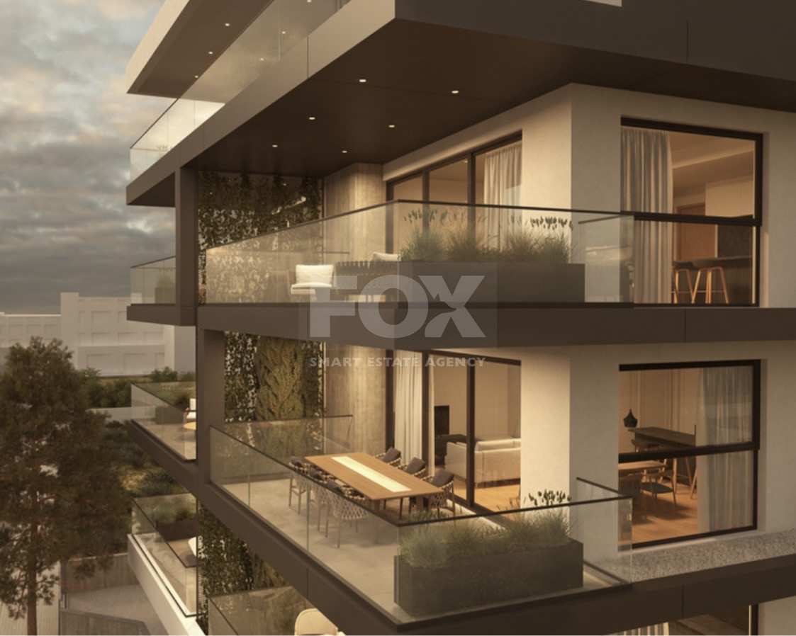 RENT: NEW EXCLUSIVE 2 BEDROOM FURNISHED APARTMENT IN PRIME CITY LOCATION WALKING DISTANCE TO ALL AMENITIES.