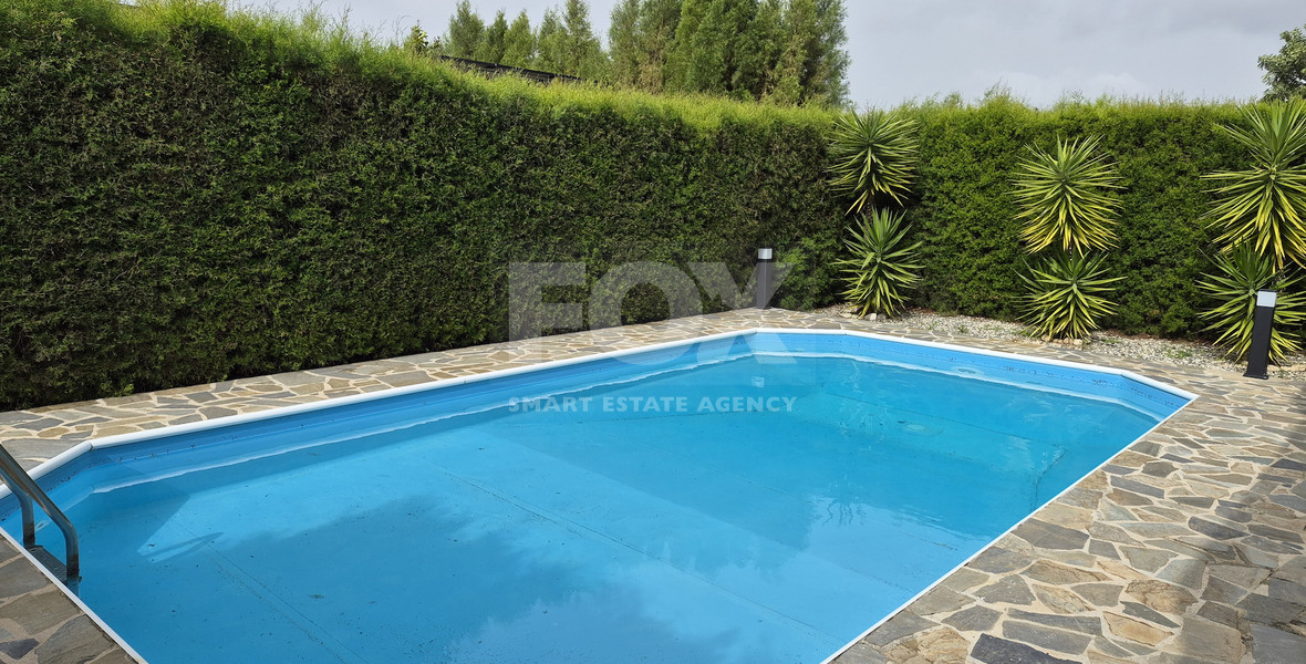 Detached Two Bedroom Villa in Mesa Chorio For Rent