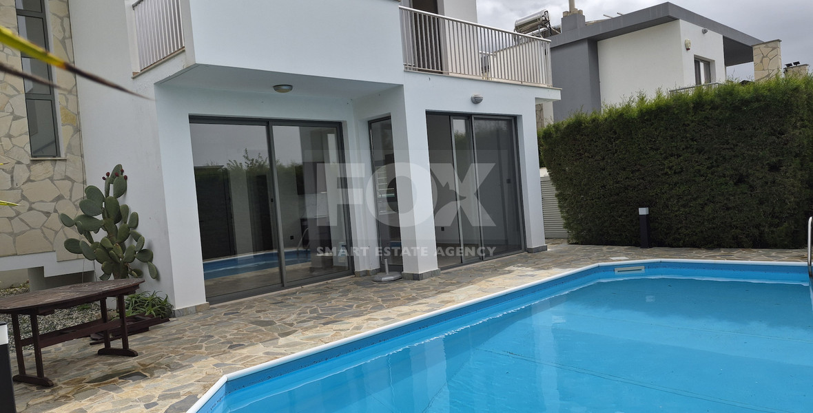 Detached Two Bedroom Villa in Mesa Chorio For Rent