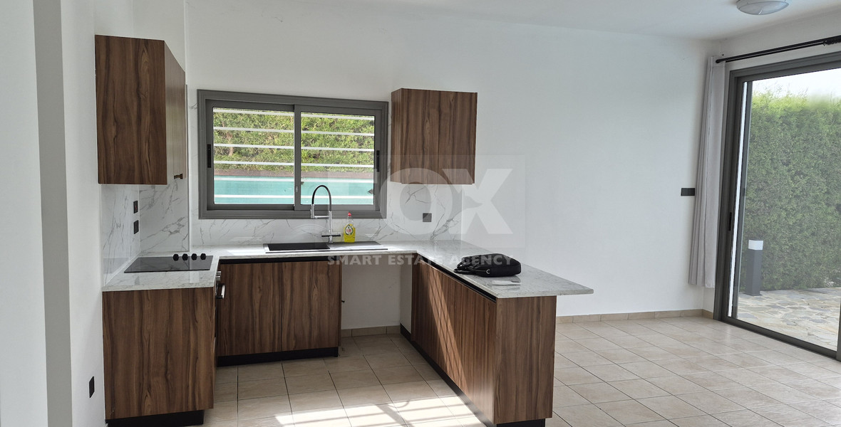 Detached Two Bedroom Villa in Mesa Chorio For Rent
