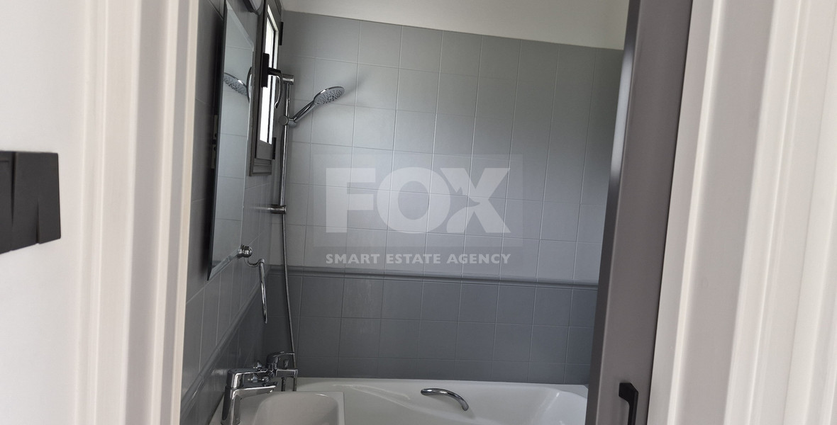 Detached Two Bedroom Villa in Mesa Chorio For Rent