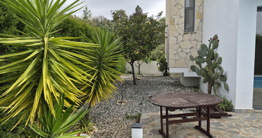 Detached Two Bedroom Villa in Mesa Chorio For Rent