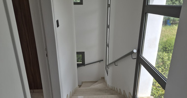 Detached Two Bedroom Villa in Mesa Chorio For Rent