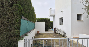 Detached Two Bedroom Villa in Mesa Chorio For Rent
