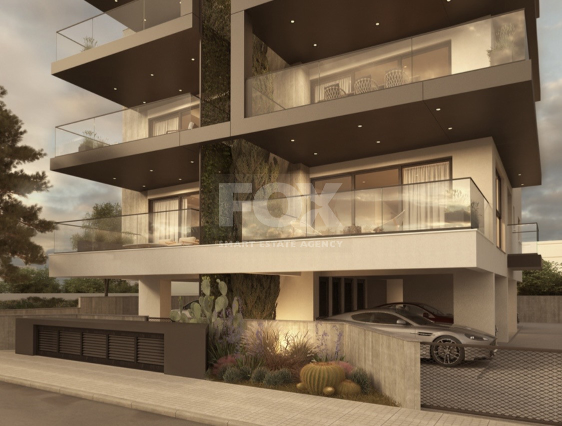 RENT: NEW EXCLUSIVE 3 BEDROOM & 3 BATHROOM FURNISHED PENTHOUSE WITH PRIVATE ROOF TOP SWIMMING POOL IN PRIME CITY LOCATION .I