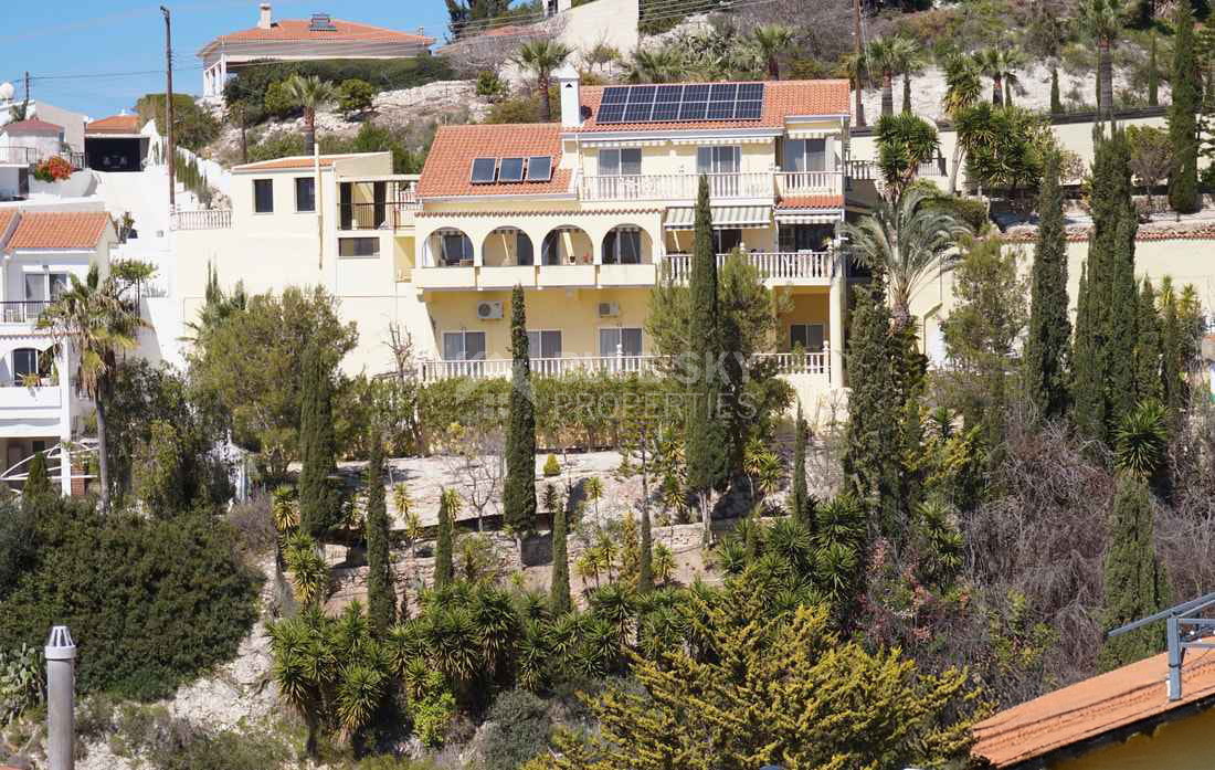 Luxury Five Bedroom Detached Villa with Panoramic Sea Views in Tala For Sale