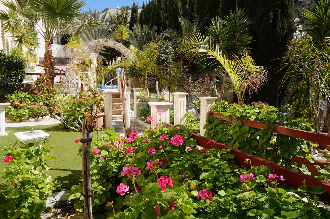 Luxury Five Bedroom Detached Villa with Panoramic Sea Views in Tala For Sale