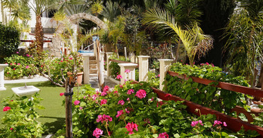 Luxury Five Bedroom Detached Villa with Panoramic Sea Views in Tala For Sale