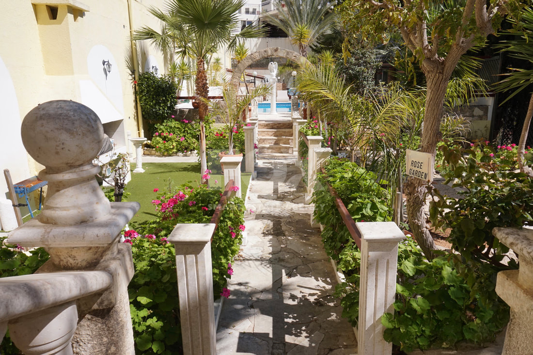 Luxury Five Bedroom Detached Villa with Panoramic Sea Views in Tala For Sale