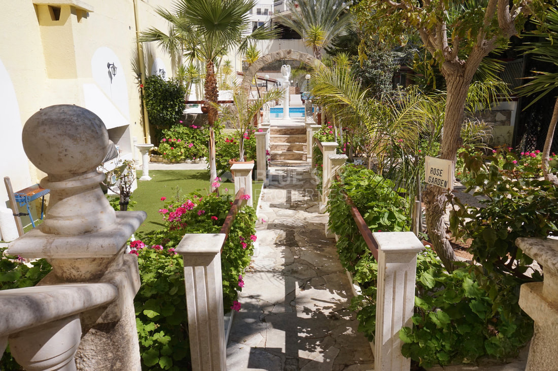 Luxury Five Bedroom Detached Villa with Panoramic Sea Views in Tala For Sale