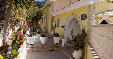 Luxury Five Bedroom Detached Villa with Panoramic Sea Views in Tala For Sale