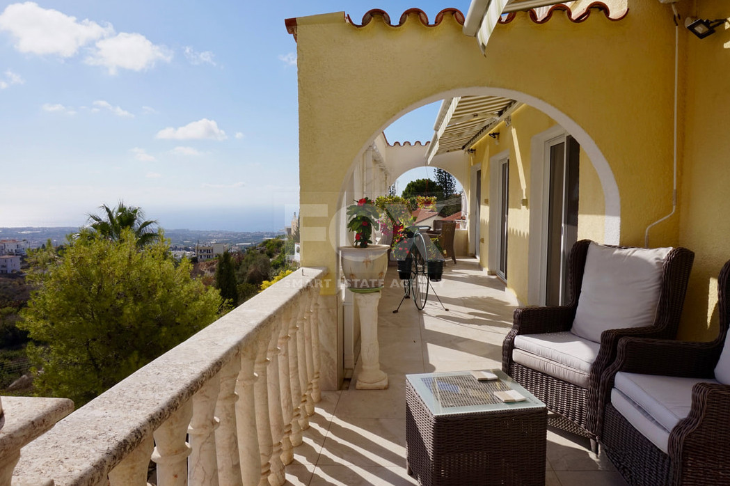 Luxury Five Bedroom Detached Villa with Panoramic Sea Views in Tala For Sale