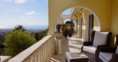 Luxury Five Bedroom Detached Villa with Panoramic Sea Views in Tala For Sale