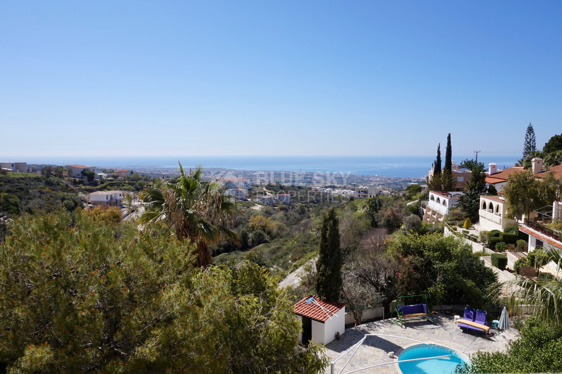 Luxury Five Bedroom Detached Villa with Panoramic Sea Views in Tala For Sale