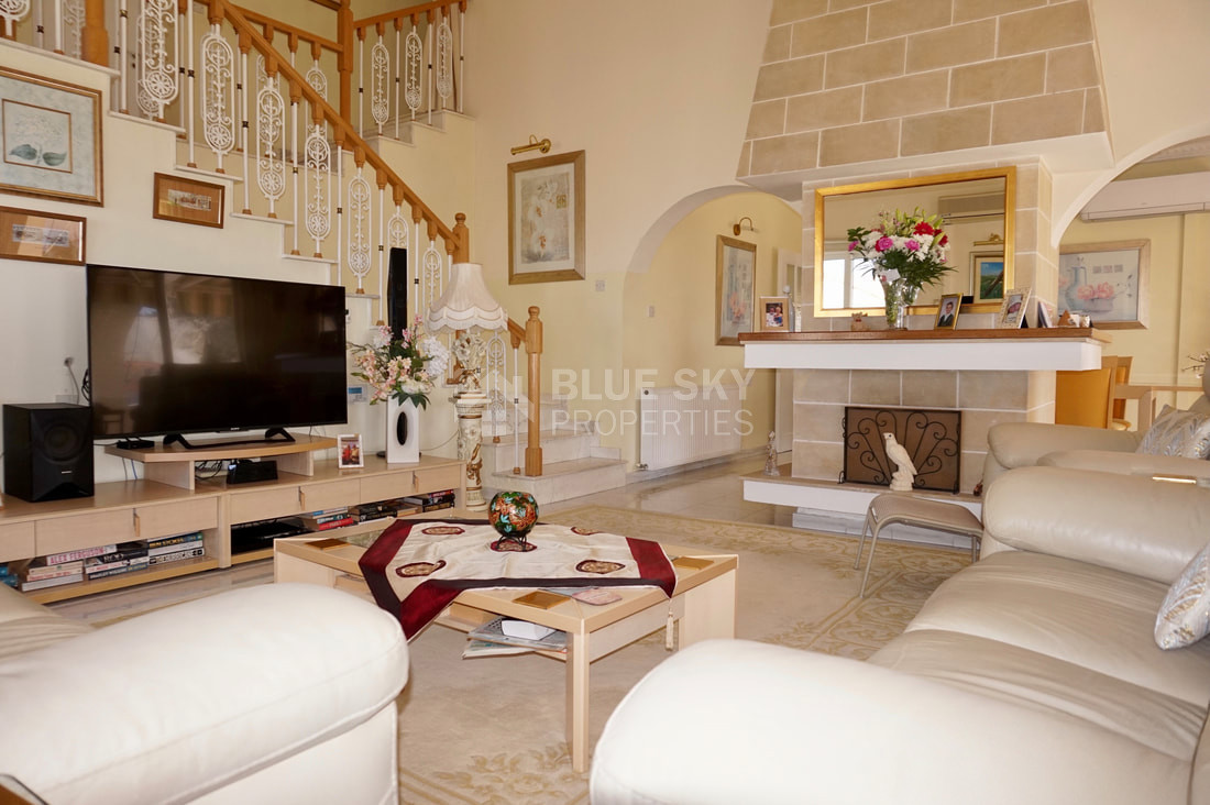 Luxury Five Bedroom Detached Villa with Panoramic Sea Views in Tala For Sale
