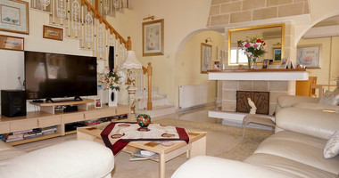 Luxury Five Bedroom Detached Villa with Panoramic Sea Views in Tala For Sale