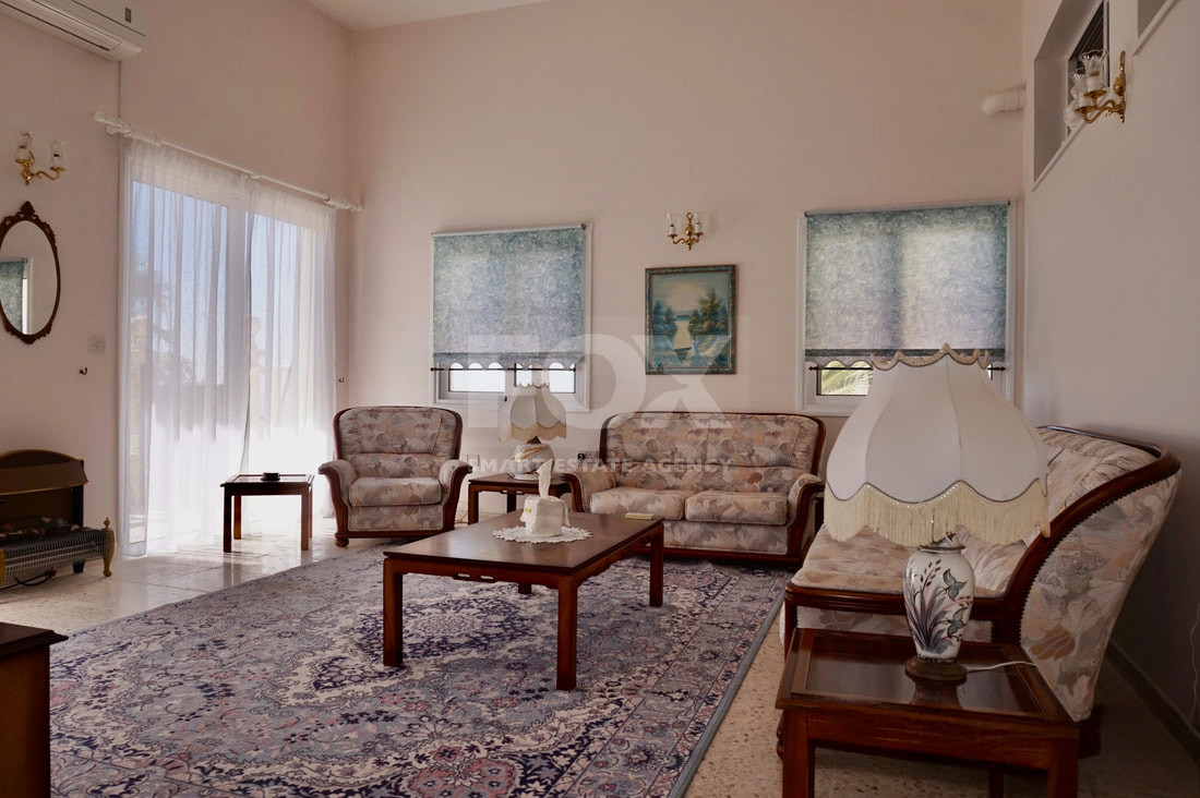 Luxury Five Bedroom Detached Villa with Panoramic Sea Views in Tala For Sale