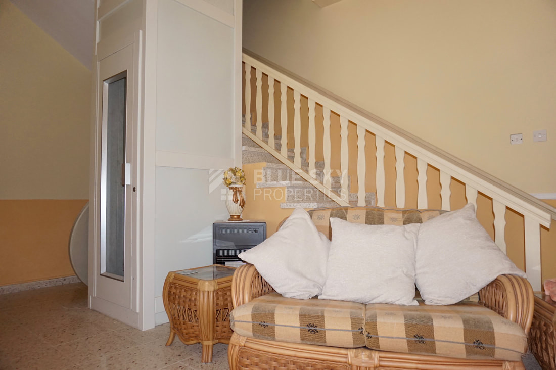 Luxury Five Bedroom Detached Villa with Panoramic Sea Views in Tala For Sale