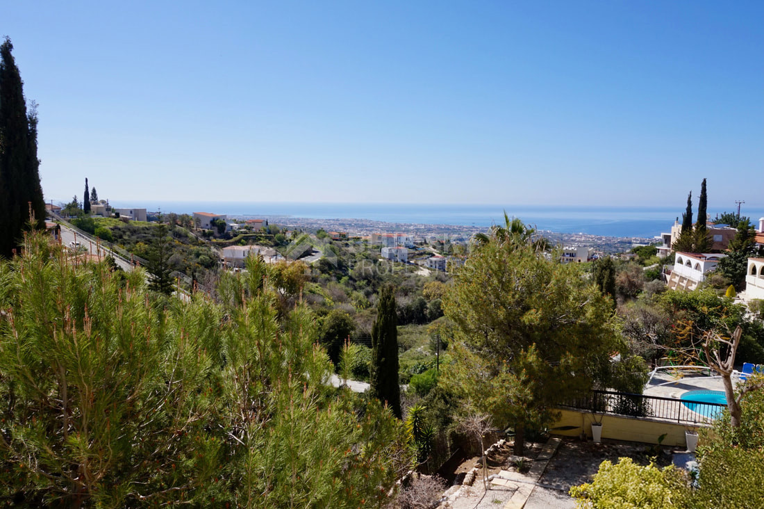 Luxury Five Bedroom Detached Villa with Panoramic Sea Views in Tala For Sale